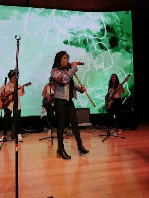 Photo 6 of Mayte Montero on stage